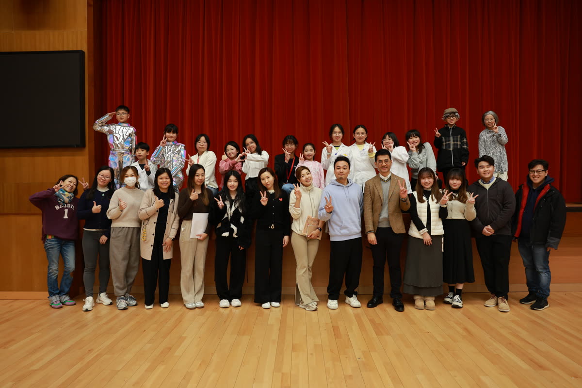 戲劇節演出團隊與老師大合照